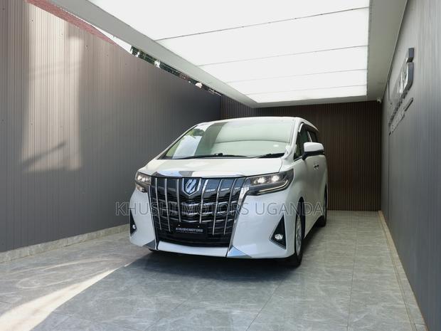 Toyota Alphard 2.5 Petrol AWD 2018 White