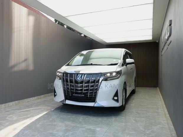 Toyota Alphard 2.5 Petrol AWD 2018 White