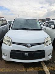 Toyota Sienta 1.5 FWD 2012 White for sale