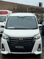 Toyota Noah 2017 White for sale