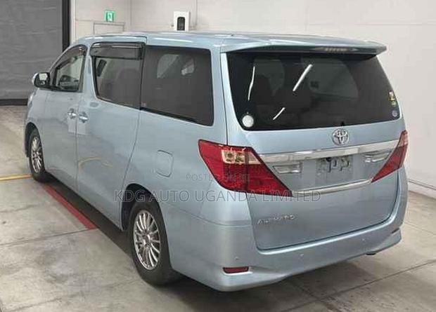 Toyota Alphard 2.4 Petrol FWD 2013 Blue