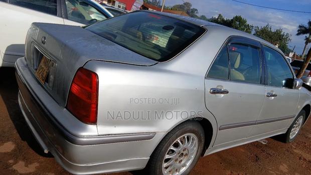 Toyota Progress 2005 Silver