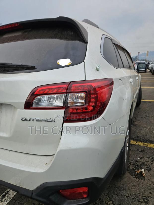 Subaru Outback 2015 White