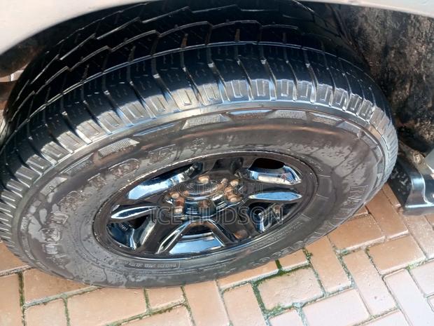 Toyota Land Cruiser Prado 2011 Green