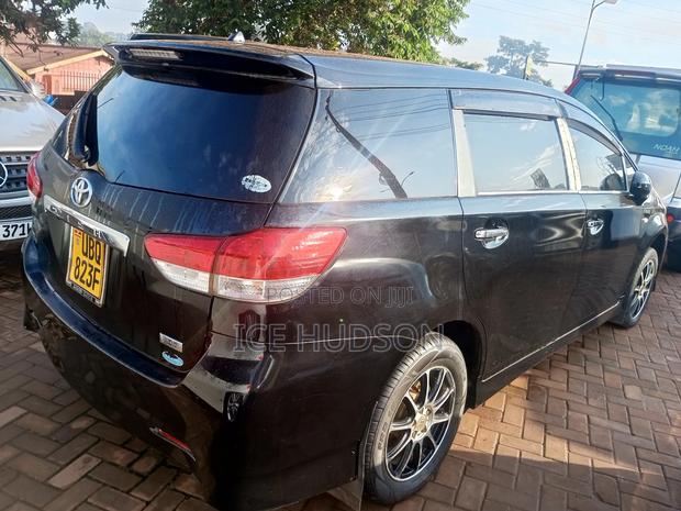 Toyota Wish 2010 Black