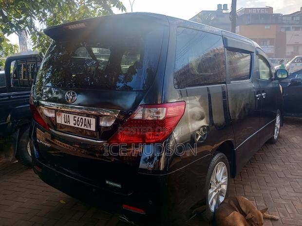 Toyota Alphard 2010 Black