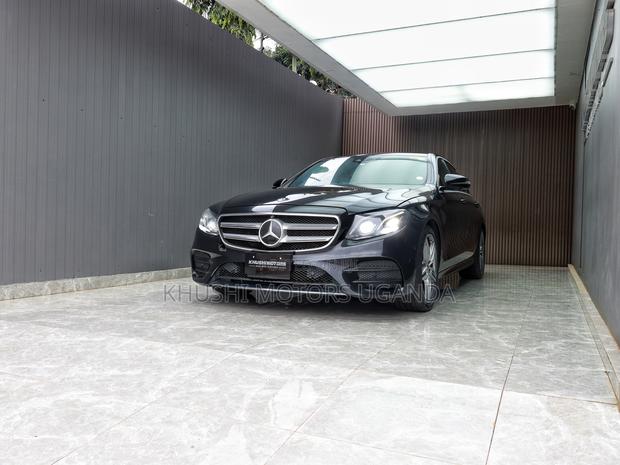 Mercedes-Benz E220 2017 Black