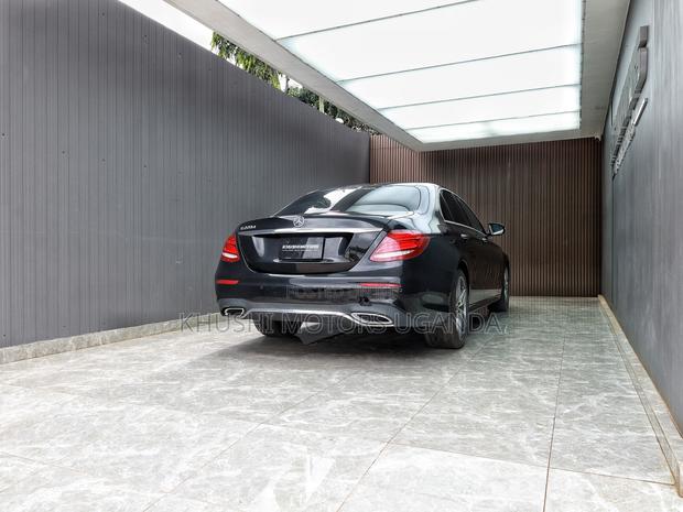 Mercedes-Benz E220 2017 Black