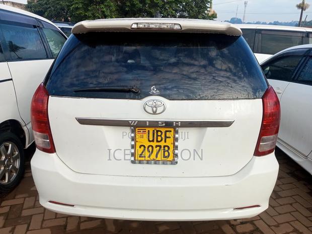 Toyota Wish 2006 White