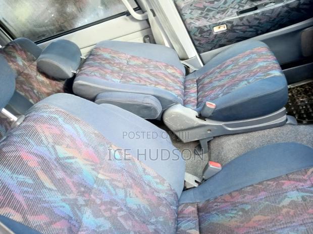 Toyota Noah 2003 Silver