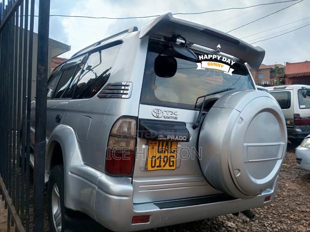 Toyota Land Cruiser Prado 1999 Silver