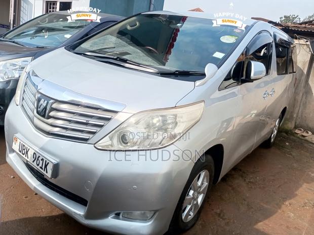 Toyota Alphard 2008 Silver