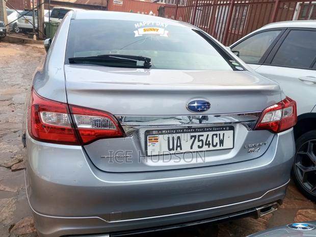 Subaru Legacy 2010 Gray