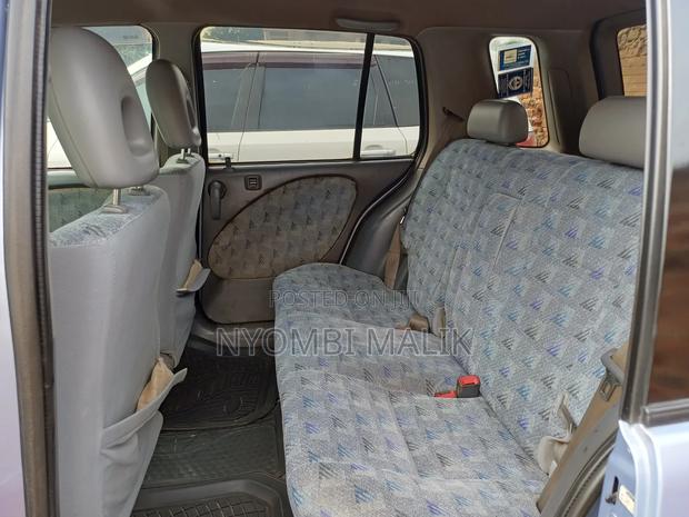 Toyota Raum 2000 Blue