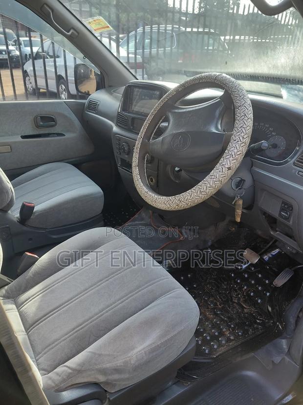 Toyota Noah 2001 Black