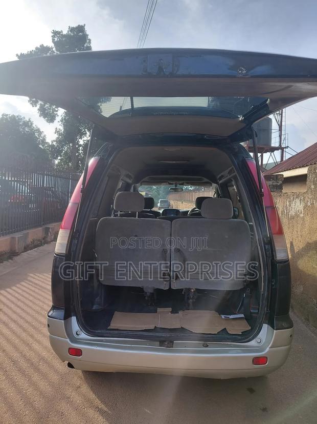 Toyota Noah 2001 Black