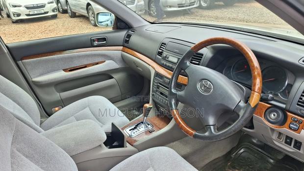 Toyota Mark II 2004 Silver