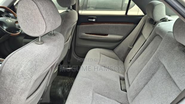 Toyota Mark II 2004 Silver