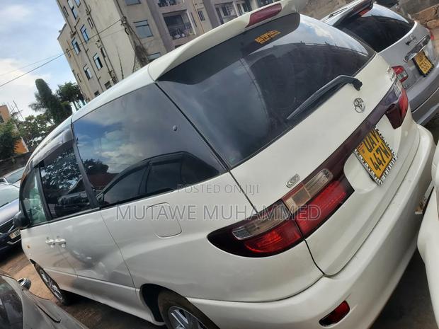 Toyota Estima 2007 White