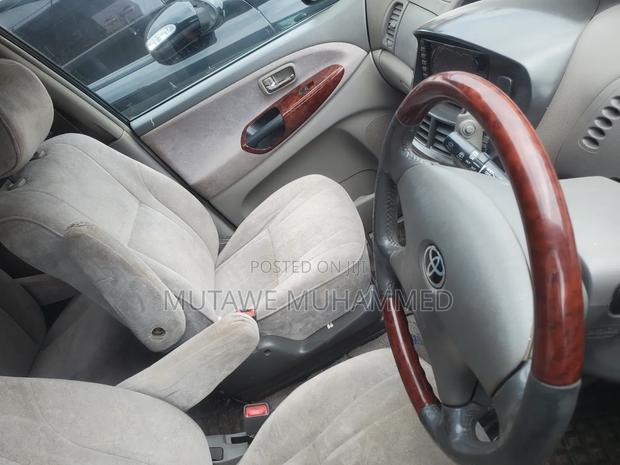 Toyota Estima 2007 White
