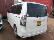 Toyota Voxy 2015 White for sale