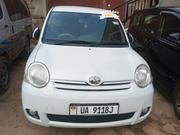 Toyota Sienta 2009 Off white for sale
