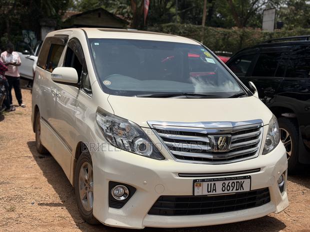 Toyota Alphard 2014 White
