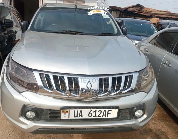 Mitsubishi Triton 2015 Silver