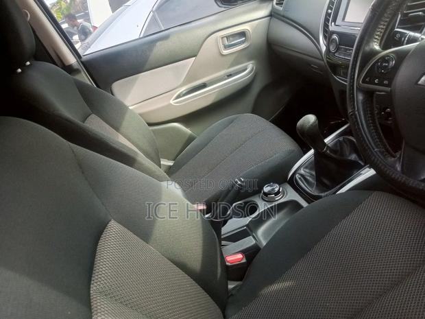 Mitsubishi Triton 2015 Silver