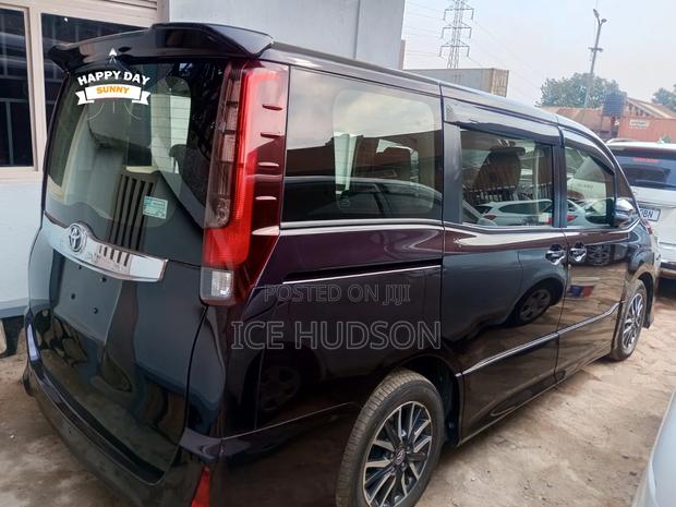 Toyota Noah 2016 Black