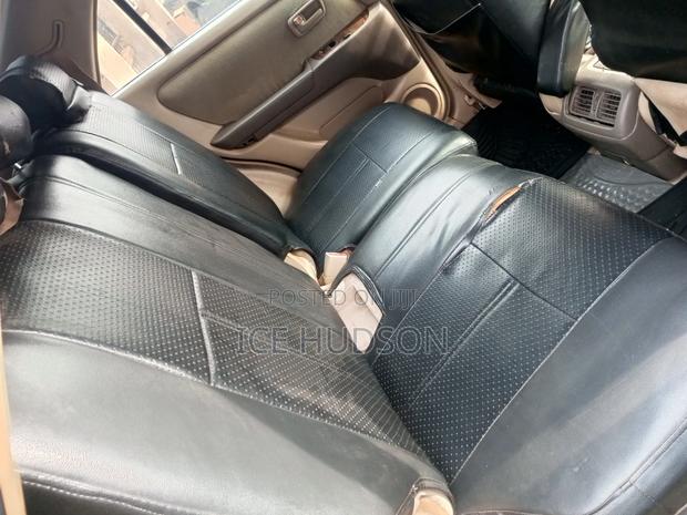 Toyota Harrier 2002 Black
