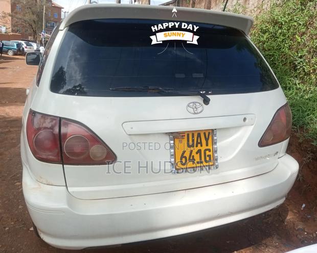 Toyota Harrier 2001 White
