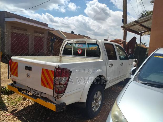 Nissan Pick-Up 2014 White