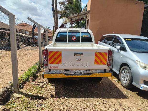 Nissan Pick-Up 2014 White