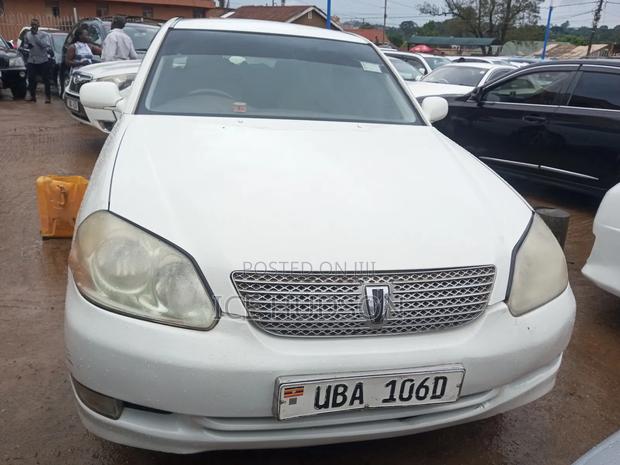 Toyota Mark II 2002 White