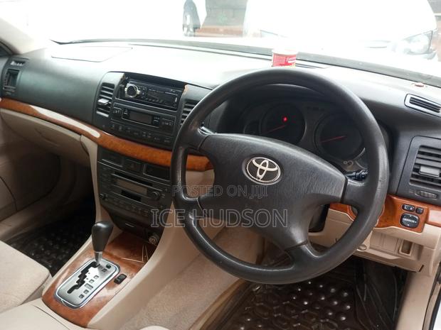 Toyota Mark II 2002 White