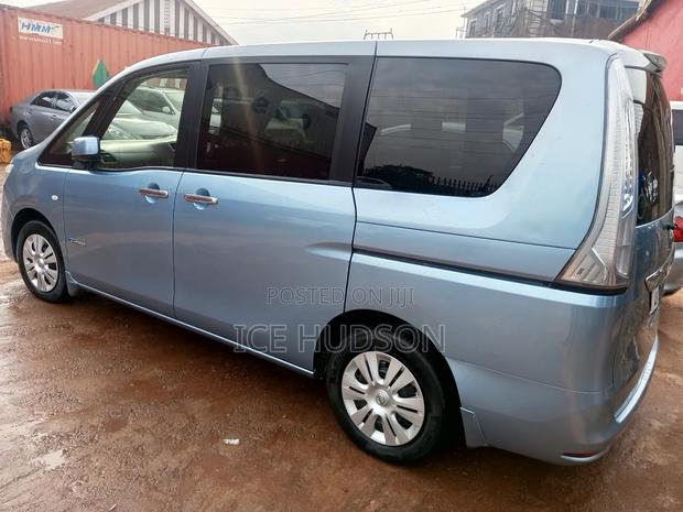 Nissan Serena 2015 Blue