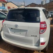 Toyota RAV4 2010 White for sale