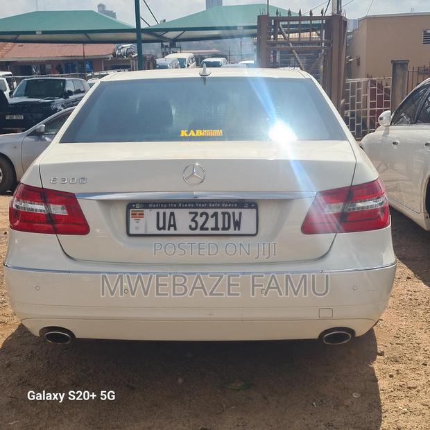 Mercedes-Benz E300 2011 White