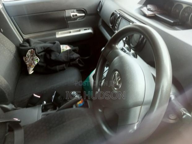 Toyota Corolla Rumion 2010 White