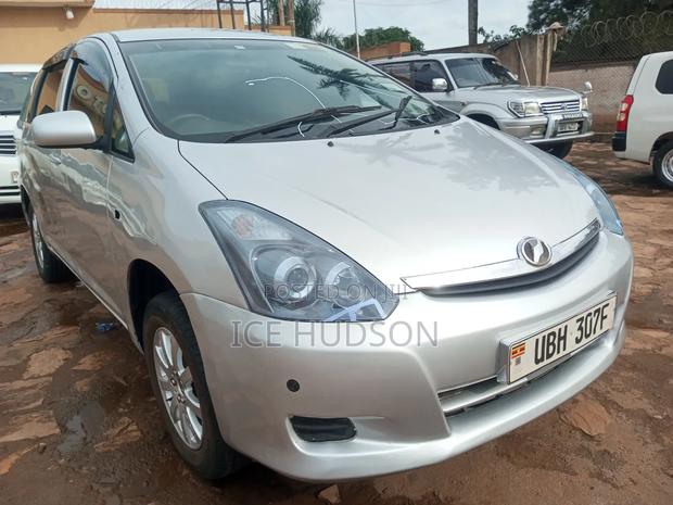 Toyota Wish 2007 Silver