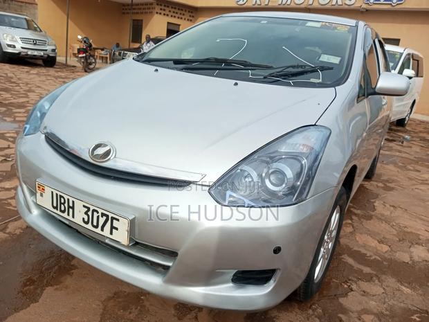 Toyota Wish 2007 Silver
