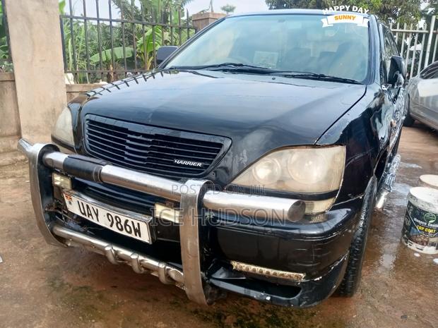 Toyota Harrier 2000 Matt Black