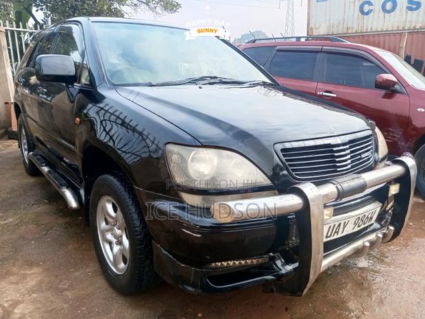Toyota Harrier 2000 Matt Black