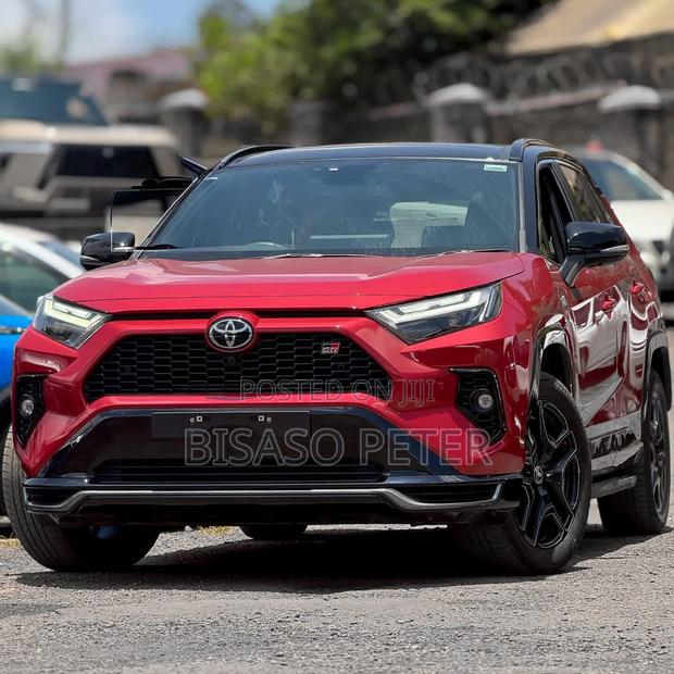 Toyota RAV4 XLE Premium AWD 2024 Beige