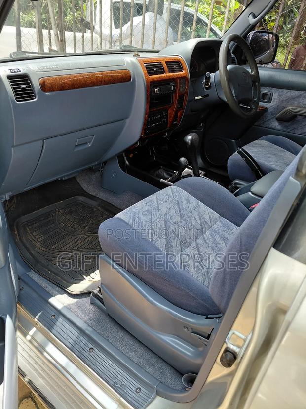Toyota Land Cruiser Prado 2002 White
