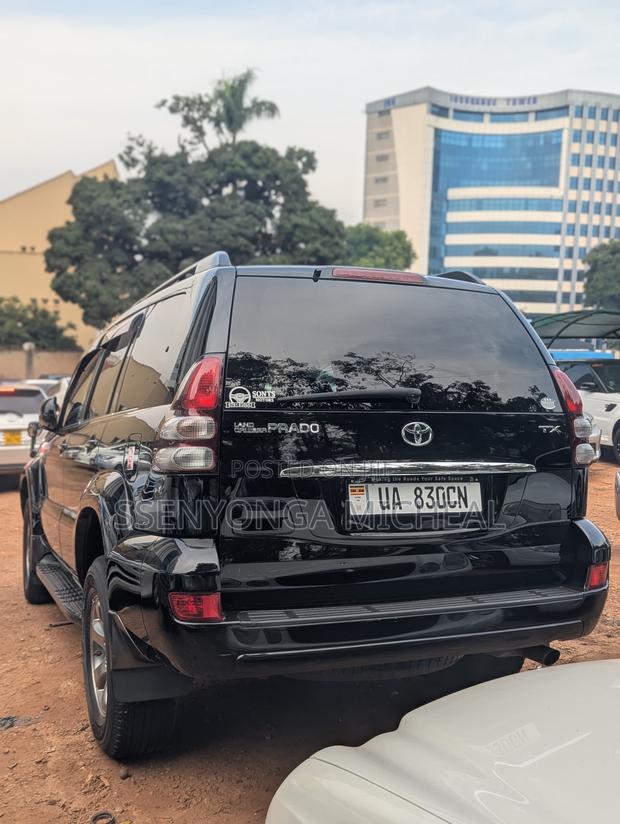 Toyota Land Cruiser Prado 2009 Black