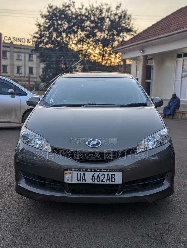 Toyota Wish 2011