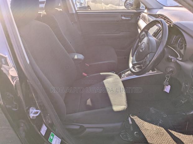 Toyota Corolla Fielder 1.5 Hybrid FWD 2017 Black