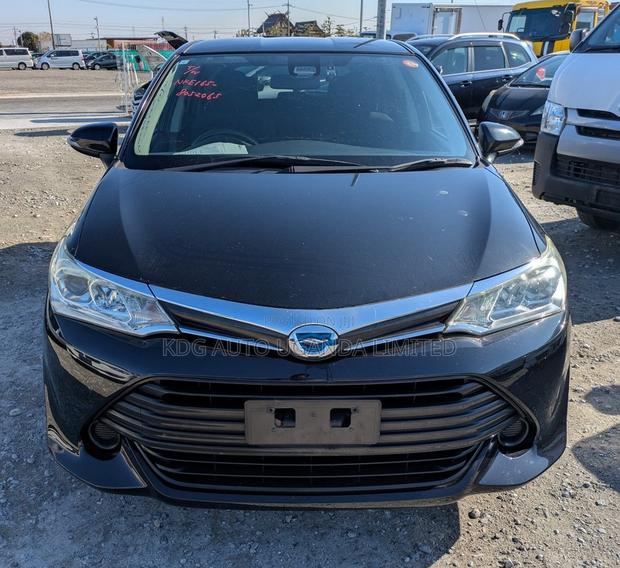 Toyota Corolla Fielder 1.5 Hybrid FWD 2017 Black